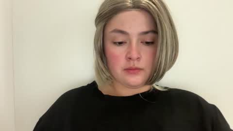 Snapshot of emily_morning_dew chatting on 04-20-26, 06:05 emily_morning_dew online show from 04-20-26, 06:05