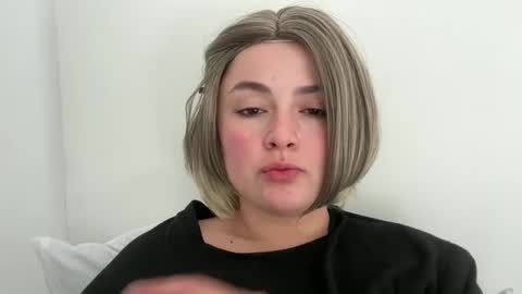 Snapshot of emily_morning_dew chatting on 04-22-26, 06:38 emily_morning_dew online show from 04-22-26, 06:38