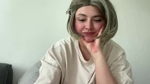 emily_morning_dew online show from 05-25-26, 01:17