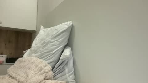 emily_morning_dew online show from 06-15-26, 07:38