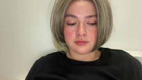 emily_morning_dew online show from 06-19-26, 05:50