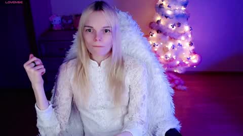 Lia online show from 12-22-24, 09:31