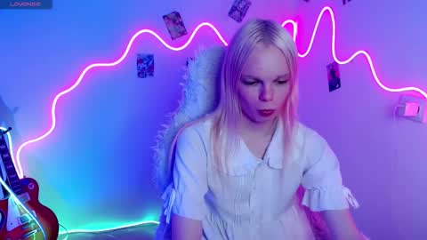 Lia online show from 10-13-25, 11:21