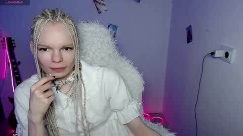 Lia online show from 01-08-26, 05:10