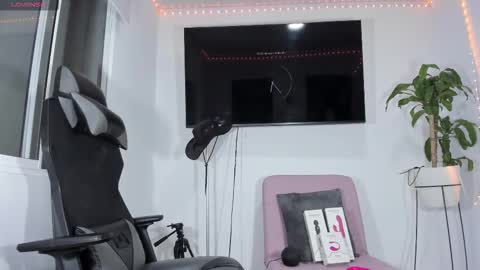 emily_palmeer online show from 12-05-25, 10:35