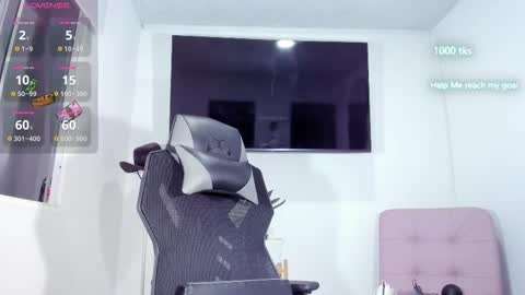 emily_palmeer online show from 03-10-26, 10:53