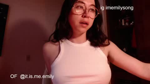 Snapshot of emily_pearl_ chatting on 04-27-26, 10:41 emily_pearl_ online show from 04-27-26, 10:41