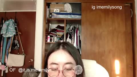 Snapshot of emily_pearl_ chatting on 05-16-26, 07:34 emily_pearl_ online show from 05-16-26, 07:34