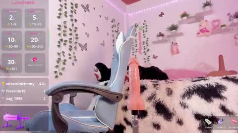 Emily online show from 03-07-25, 08:23