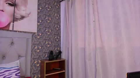 Snapshot of emily_rivera78 chatting on 02-19-26, 06:37 Emily online show from 02-19-26, 06:37