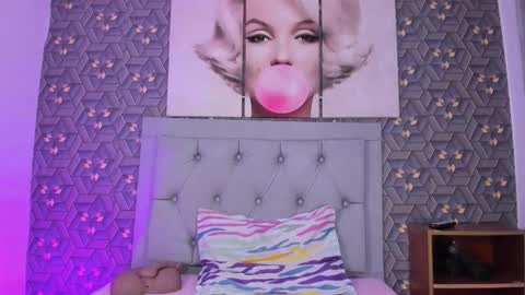 Snapshot of emily_rivera78 chatting on 03-18-26, 02:04 Emily online show from 03-18-26, 02:04