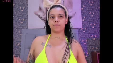 Snapshot of emily_rivera78 chatting on 04-09-26, 04:12 Emily online show from 04-09-26, 04:12