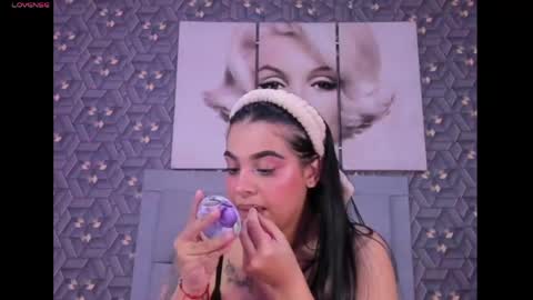 Snapshot of emily_rivera78 chatting on 04-18-26, 02:37 Emily online show from 04-18-26, 02:37