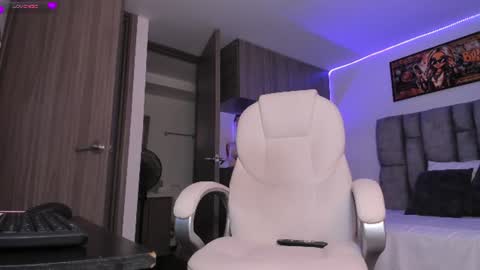 Snapshot of emily_roose_ chatting on 06-30-26, 05:25 Natalia online show from 06-30-26, 05:25