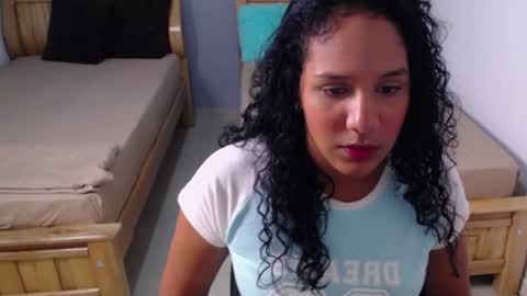 Snapshot of emily_russell_ chatting on 09-16-25, 04:57 emily_russell_ online show from 09-16-25, 04:57