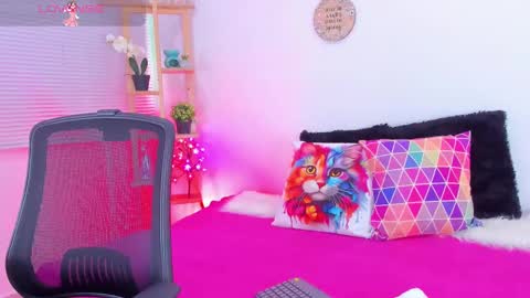 Emily online show from 02-22-25, 10:20