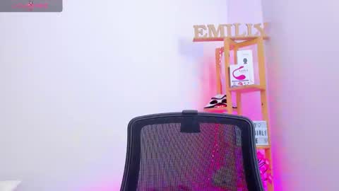 Emily online show from 09-19-25, 10:49