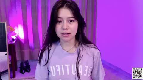 Snapshot of emily_sweet30 chatting on 05-11-26, 10:51 Emily online show from 05-11-26, 10:51