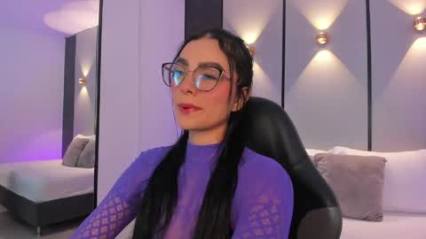 emily_tolson online show from 04-17-26, 07:50