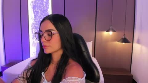 emily_tolson online show from 06-12-26, 09:25