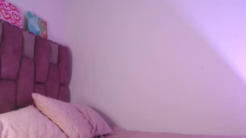 emily_w2 online show from 10-25-25, 04:20