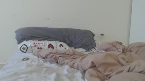 Snapshot of emily_york18 chatting on 09-21-25, 10:33 Emily online show from 09-21-25, 10:33