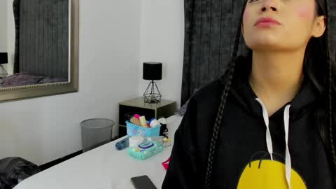 Emilyyy online show from 05-02-26, 01:16