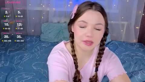 artist Emily online show from 12-17-25, 02:06