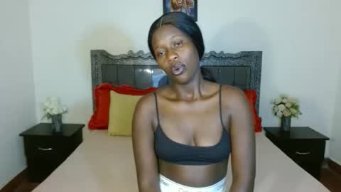 Snapshot of emilyblack202 chatting on 02-11-26, 04:06 Emily online show from 02-11-26, 04:06