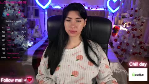 Snapshot of emilycandys chatting on 12-17-24, 10:34 Emy online show from 12-17-24, 10:34