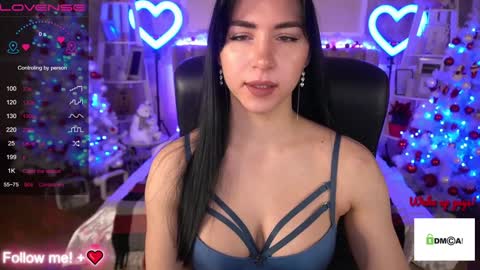 Snapshot of emilycandys chatting on 12-23-24, 07:06 Emy online show from 12-23-24, 07:06