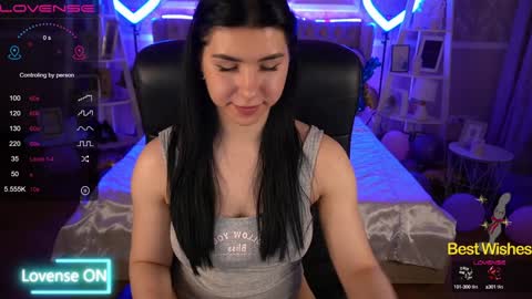Snapshot of emilycandys chatting on 02-04-25, 12:55 Emy online show from 02-04-25, 12:55