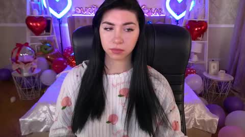 Snapshot of emilycandys chatting on 02-18-25, 06:37 Emy online show from 02-18-25, 06:37