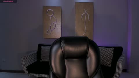 Snapshot of emilycarterr_ chatting on 04-30-26, 11:05 Emily Carter online show from 04-30-26, 11:05