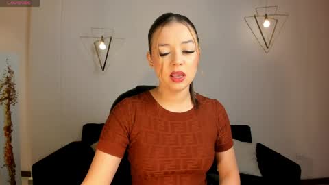 Snapshot of emilycarterr_ chatting on 05-02-26, 10:31 Emily Carter online show from 05-02-26, 10:31