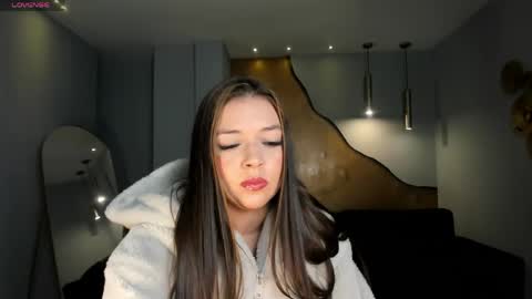 Snapshot of emilycarterr_ chatting on 05-04-26, 10:33 Emily Carter online show from 05-04-26, 10:33