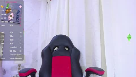 Snapshot of emilycastro_ chatting on 01-24-25, 03:34 Emily online show from 01-24-25, 03:34