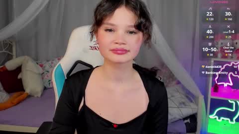 Emilyhaves online show from 11-11-25, 07:03