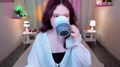 Snapshot of emilychaves chatting on 06-03-26, 08:06 Emilyhaves online show from 06-03-26, 08:06