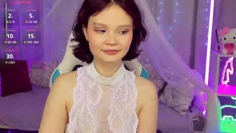 Snapshot of emilychaves chatting on 06-15-26, 09:33 Emilyhaves online show from 06-15-26, 09:33