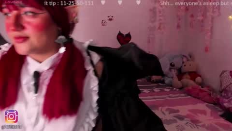 Emily online show from 11-11-25, 03:17