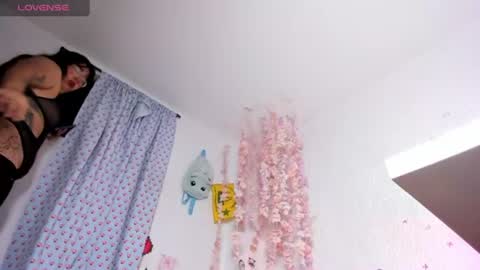 Snapshot of emilycollei chatting on 07-03-26, 09:05 Emily online show from 07-03-26, 09:05