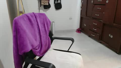 emily online show from 03-11-26, 06:25