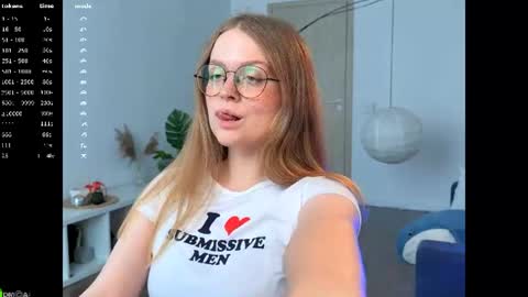 Snapshot of emilyforelsket chatting on 07-06-26, 01:08 Emily online show from 07-06-26, 01:08