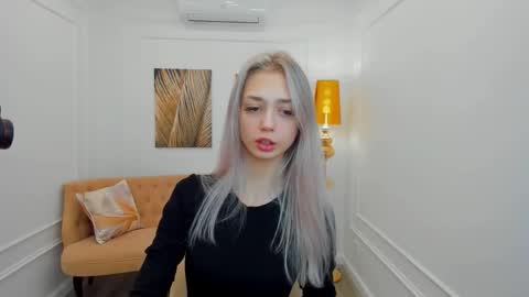 Emily online show from 02-03-26, 07:19