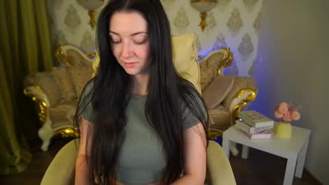 Snapshot of emilyhalls chatting on 02-09-25, 05:43 Emily online show from 02-09-25, 05:43