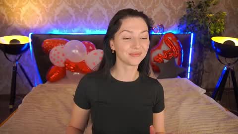 Snapshot of emilyhalls chatting on 02-15-25, 10:22 Emily online show from 02-15-25, 10:22