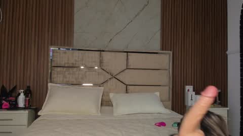 Emily Hendrix online show from 01-29-25, 11:46