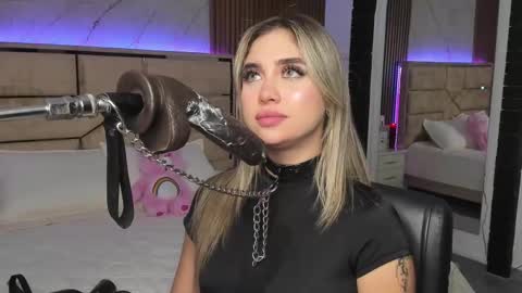 Emily Hendrix online show from 03-12-25, 11:12