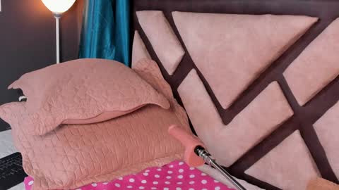 Emily Jhonson online show from 01-25-25, 11:34